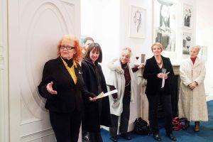 L-R: Dr Noelle Campbell Sharp, Leah Hewson, Jacqueline Stanley, Kathrine Geoghegan. In the back: Ronan O'Reilly